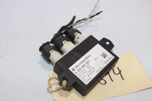 Mercedes Benz W205 C Class Boot Closing Switching Module A2229050606