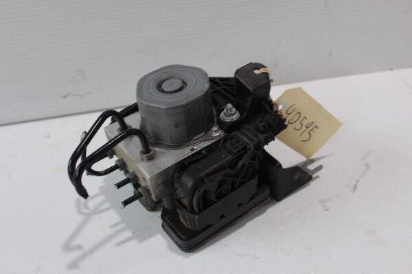 Mercedes Benz W176 W117 A45 CLA45 AMG ABS Pump Unit A1764310600