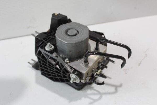 Mercedes Benz W176 W117 A45 CLA45 AMG ABS Pump Unit A1764310600