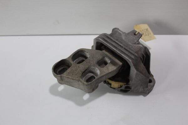 Mercedes Benz W176 W117 A45 CLA45 Transmission Gearbox Mount A2462402317