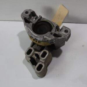 Mercedes Benz W176 W117 A45 CLA45 Transmission Gearbox Mount A2462402317 - Image 9