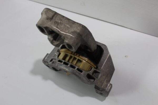 Mercedes Benz W176 W117 A45 CLA45 Transmission Gearbox Mount A2462402317