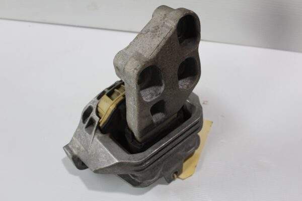 Mercedes Benz W176 W117 A45 CLA45 Transmission Gearbox Mount A2462402317