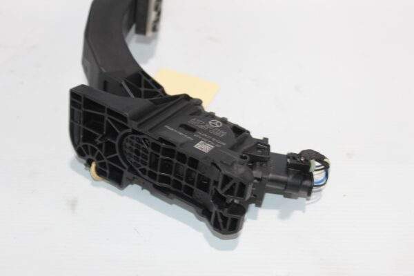 Mercedes Benz W177 A Class Accelerator Throttle Pedal A1773002100