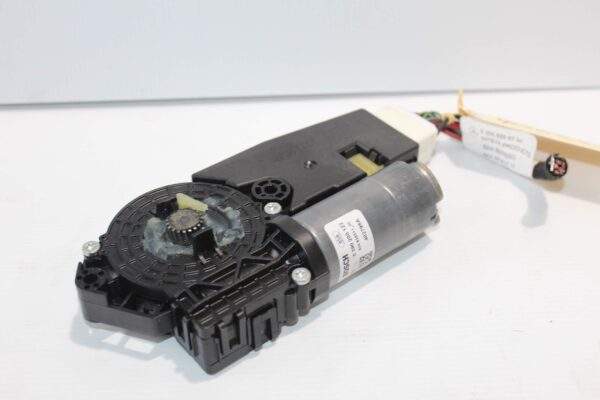 Mercedes Benz W205 C Class Sunroof Motor A2059002729