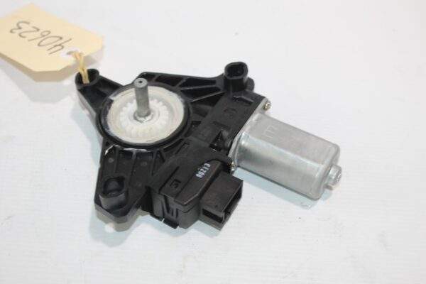 Mercedes Benz W205 C Class Rear Window Motor A2139060502