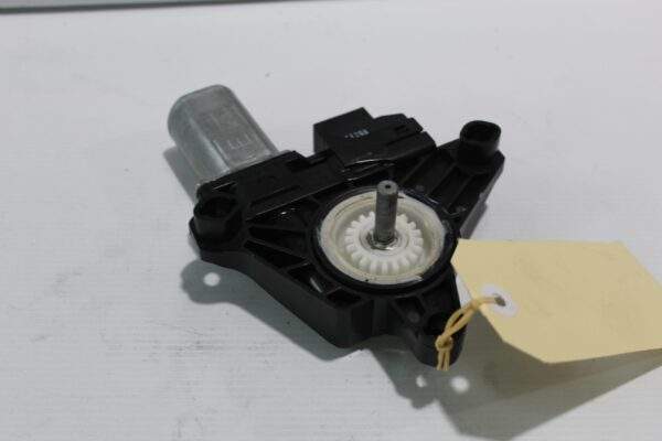 Mercedes Benz W205 C Class Rear Window Motor A2139060502