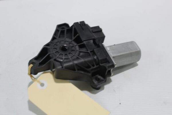 Mercedes Benz W205 C Class Rear Window Motor A2139060502