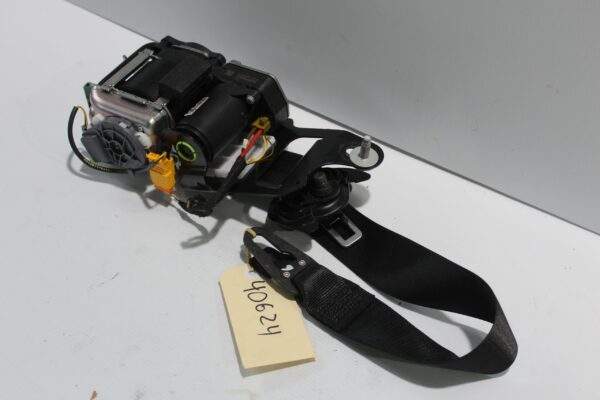 Mercedes Benz W205 C Class Front Left Seat Belt Pre-Tensioner A2058607700