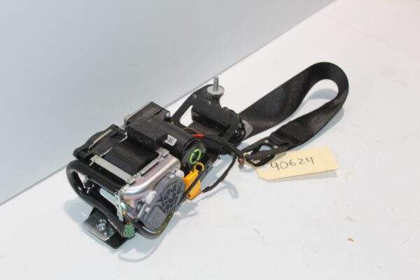 Mercedes Benz W205 C Class Front Left Seat Belt Pre-Tensioner A2058607700