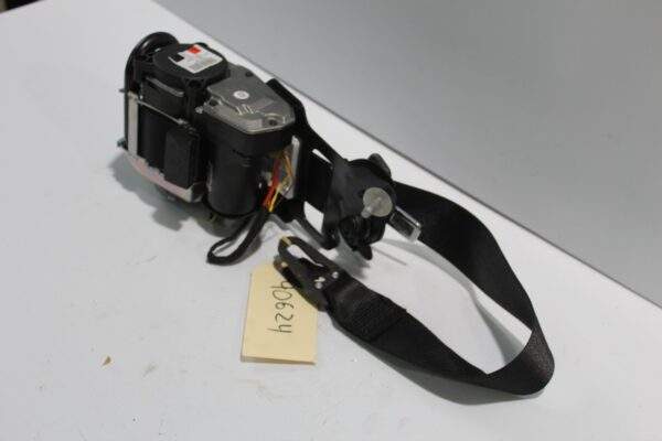 Mercedes Benz W205 C Class Front Left Seat Belt Pre-Tensioner A2058607700