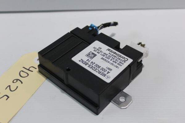 Mercedes Benz W205 C Class Fuel Pump Control Unit Module A0009002414