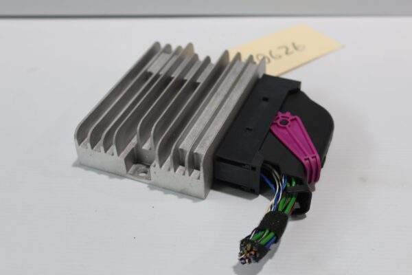Mercedes Benz W205 W238 C E Class Sound Generator Control Unit A2389008900