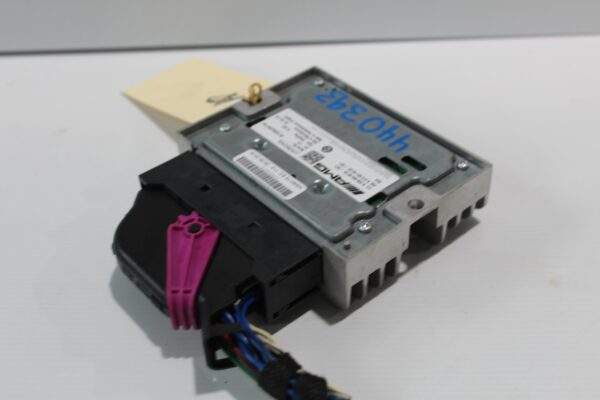 Mercedes Benz W205 W238 C E Class Sound Generator Control Unit A2389008900