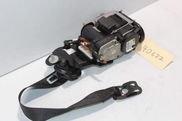 Mercedes Benz W205 C Class Front Right Seat Belt Pre-Tensioner A2058607800