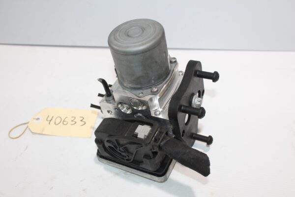 Mercedes Benz W205 C Class ABS Unit Pump Module A2059007643, A2059006443