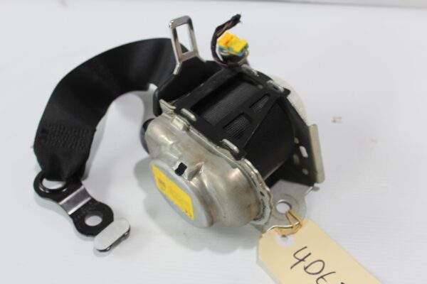 Mercedes Benz W205 C Class Rear Right Seat Belt Pre-Tensioner A2058602485