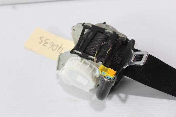 Mercedes Benz W205 C Class Rear Right Seat Belt Pre-Tensioner A2058602485