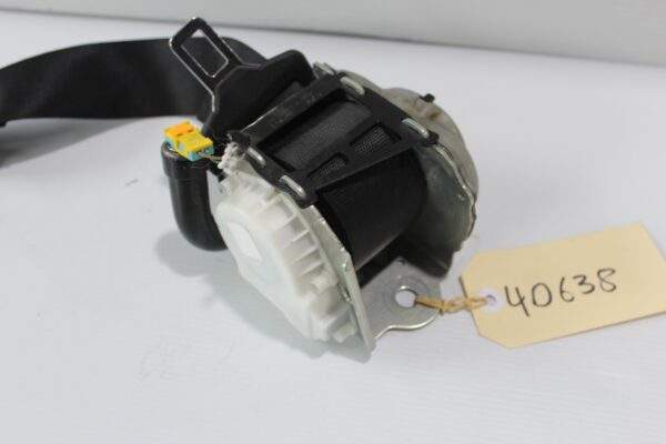 Mercedes Benz W205 C Class Left Right Seat Belt Pre-Tensioner A2058602385