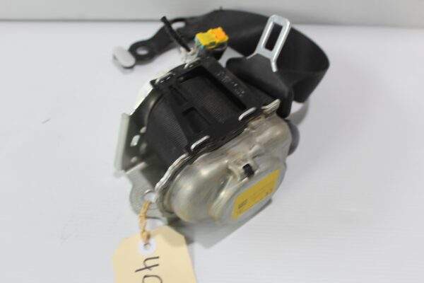 Mercedes Benz W205 C Class Left Right Seat Belt Pre-Tensioner A2058602385