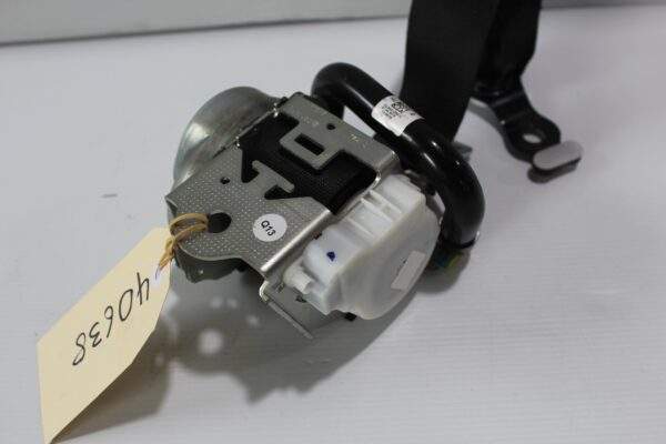 Mercedes Benz W205 C Class Left Right Seat Belt Pre-Tensioner A2058602385