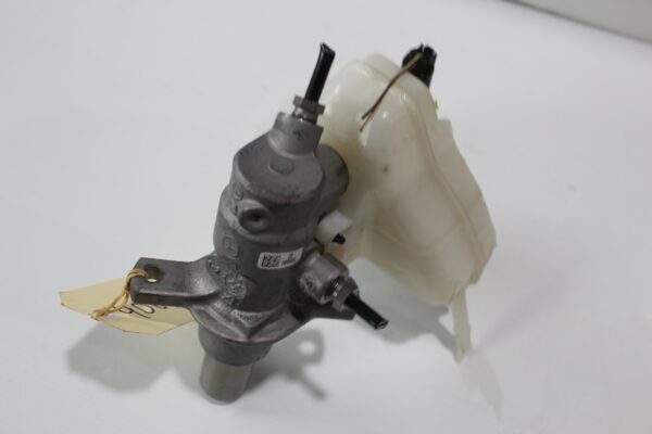 Mercedes Benz W205 C Class Brake Master Cylinder A2054300002, A2134300100
