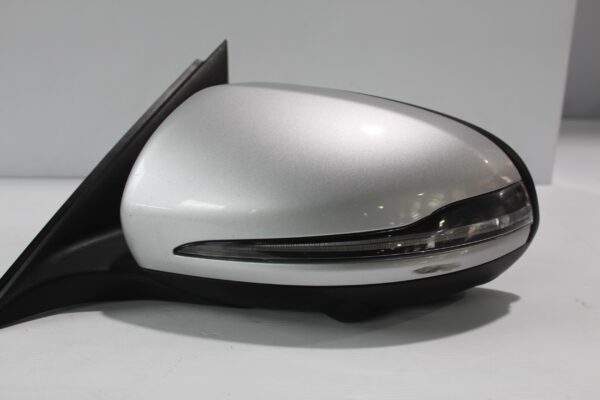 Mercedes Benz W205 C Class Left Mirror Assembly Camera Type A2058102105