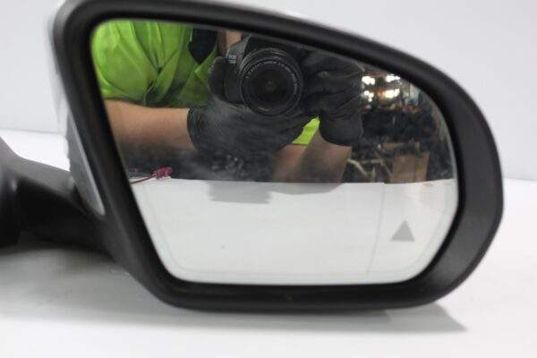 Mercedes Benz W205 C Class Right Mirror Assembly Camera Type A2058101405