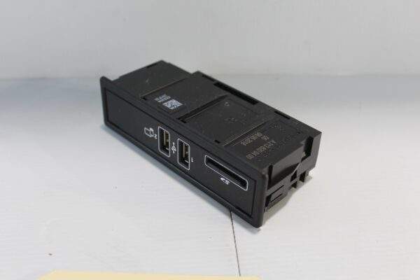 Mercedes Benz W205 W213 C E Class USB Socket Connector A2138200400