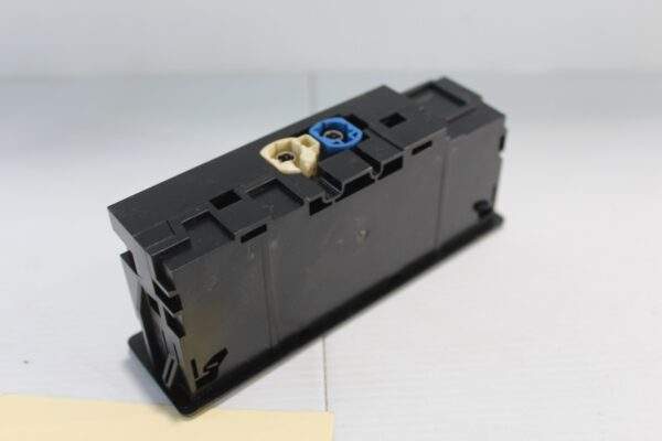 Mercedes Benz W205 W213 C E Class USB Socket Connector A2138200400