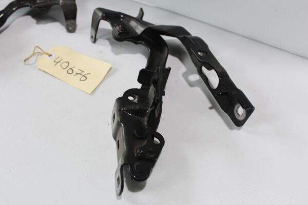 Mercedes Benz W176 A Class Bonnet Hood Hinge Pair A1768800328, A1768800428