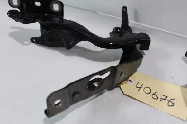 Mercedes Benz W176 A Class Bonnet Hood Hinge Pair A1768800328, A1768800428