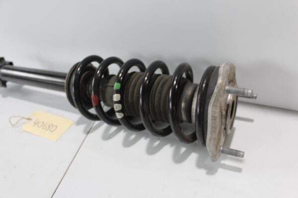 Mercedes Benz W205 C300 Front Shock Absorber Strut A2053209230, A2053207468