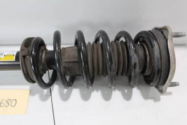 Mercedes Benz W205 C300 Front Shock Absorber Strut A2053209230, A2053207468