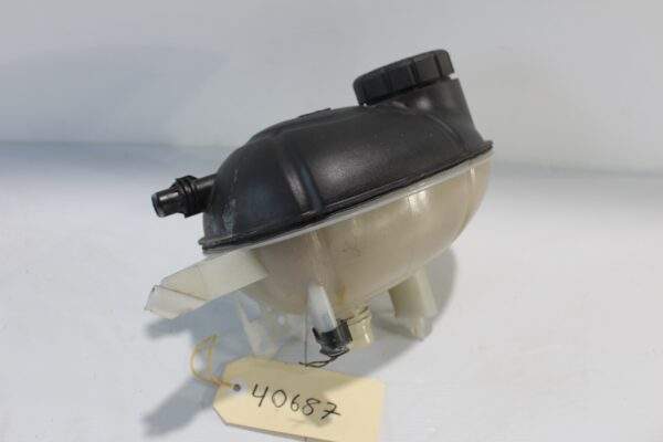 Mercedes Benz W205 C Class Coolant Radiator Overflow Expansion Tank A2055000049