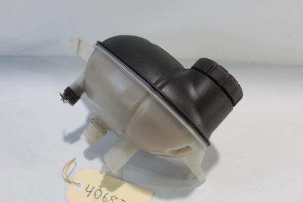 Mercedes Benz W205 C Class Coolant Radiator Overflow Expansion Tank A2055000049