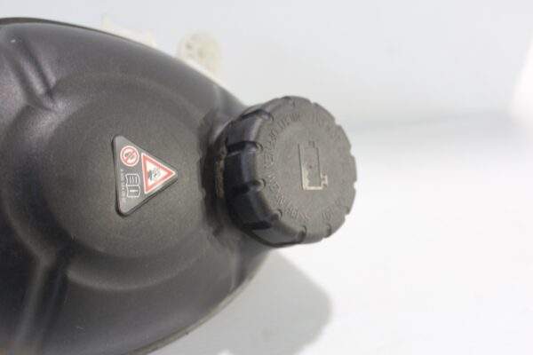 Mercedes Benz W205 C Class Coolant Radiator Overflow Expansion Tank A2055000049