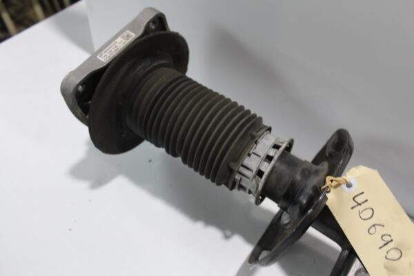 Mercedes Benz W176 W117 A45 CLA45 Front Right Shock Absorber Strut A1763205038