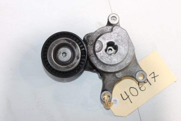 Mercedes Benz W176 W117 A45 CLA45 M133 Drivebelt Tensioner Pulley A2702000370
