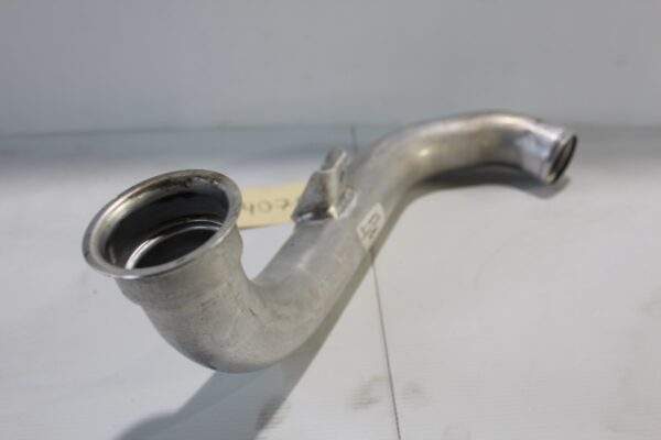 Mercedes Benz W205 C43 AMG Intercooler Pipe Hose RIGHT A2760900837