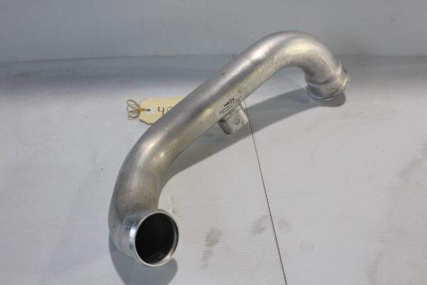 Mercedes Benz W205 C43 AMG Intercooler Pipe Hose RIGHT A2760900837