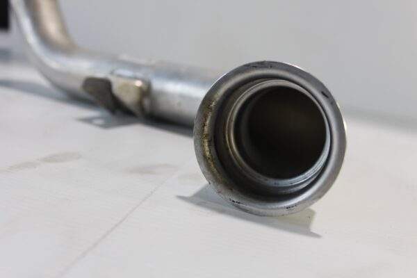 Mercedes Benz W205 C43 AMG Intercooler Pipe Hose RIGHT A2760900837