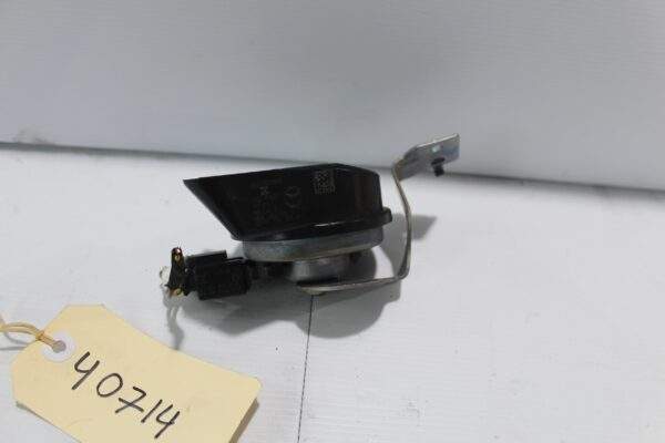 Mercedes Benz W205 C Class Low Tone 420Hz Horn A2055420820, A2055420420