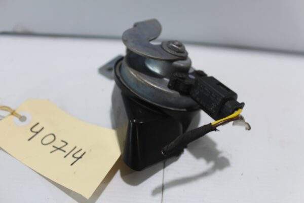 Mercedes Benz W205 C Class Low Tone 420Hz Horn A2055420820, A2055420420