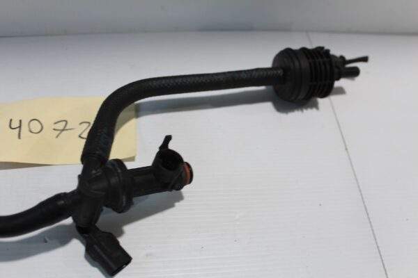 Mercedes Benz W205 C43 AMG Fuel Breather Purge Assembly A2760102000, A2054700593