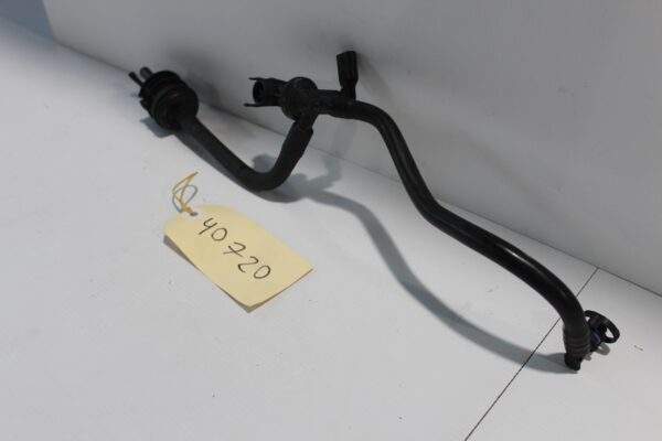 Mercedes Benz W205 C43 AMG Fuel Breather Purge Assembly A2760102000, A2054700593