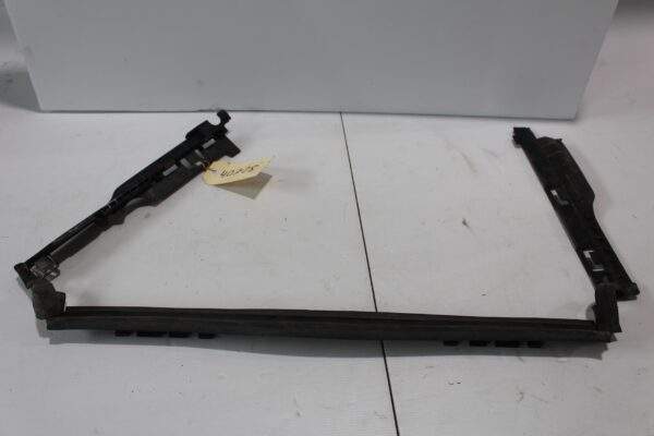 Mercedes Benz W205 C Class Upper Radiator Air Ducting Trim A2055050030