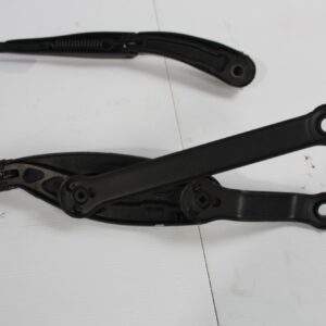 Mercedes Benz W205 C Class Windscreen Wiper Arm Pair A2058208401, A2058203601 - Image 6