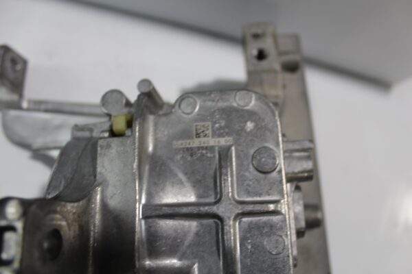 Mercedes Benz W177 A250 A35 Engine Support Mount A2472401600, A2472405700