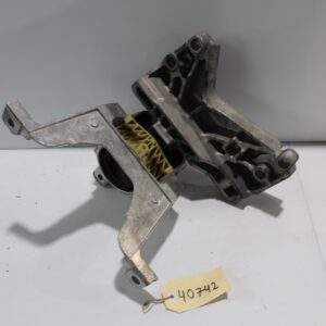 Mercedes Benz W177 A250 A35 Engine Support Mount A2472401600, A2472405700 - Image 5